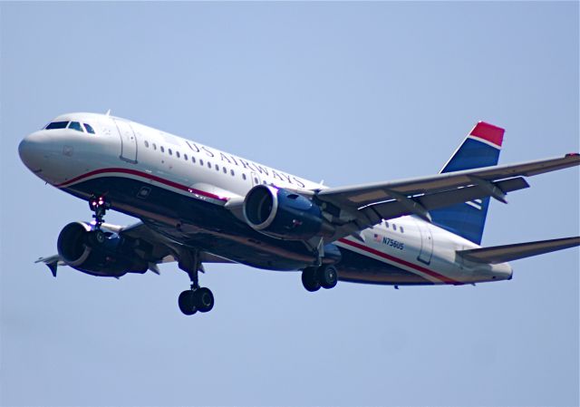 Airbus A319 (N756US)