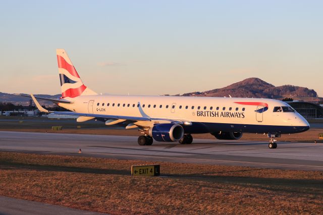 Embraer ERJ-190 (G-LCYK)