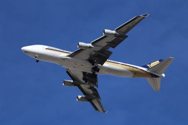 Boeing 747-400 (9V-SFO)