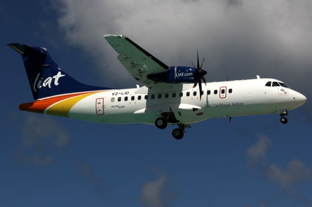 ALENIA Surveyor (ATR-42-500) (V2-LID) - At famous Maho Beach