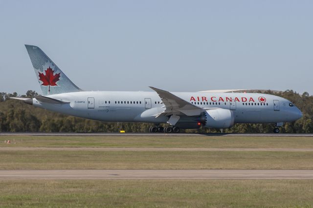 Boeing 787-8 (C-GHPQ) - Air Canada on the takeoff roll