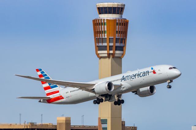 Boeing 787-9 Dreamliner (N840AN) - An American Airlines 787-9 taking off from PHX on 2/3/23. Taken with a Canon R7 and a Tamron 70-200 G2 lens.