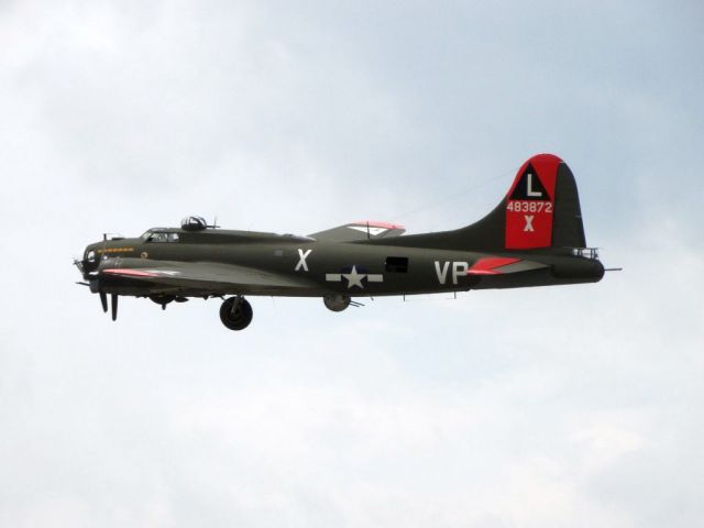 Boeing B-17 Flying Fortress (N7227C)