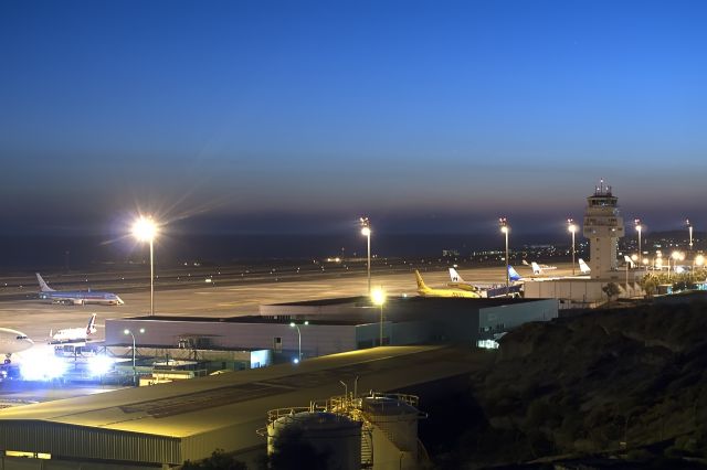 — — - TENERIFE SURbr /AIRPORT OVERVIEW