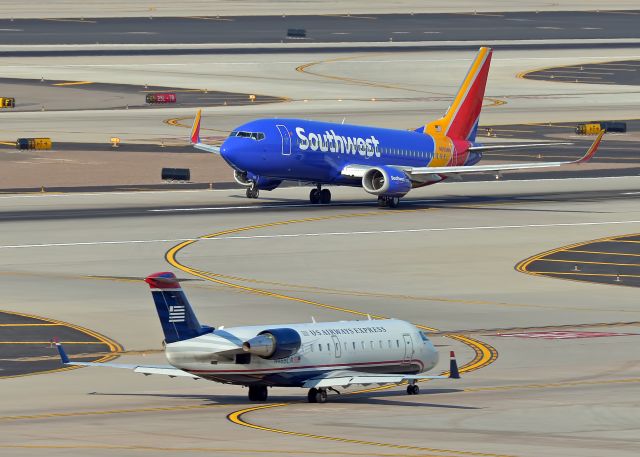 BOEING 737-300 (N655WN)