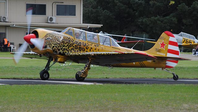 YAKOVLEV Yak-52 (VH-WKO)