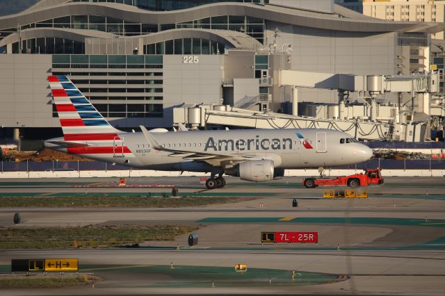 Airbus A319 (N8030F)