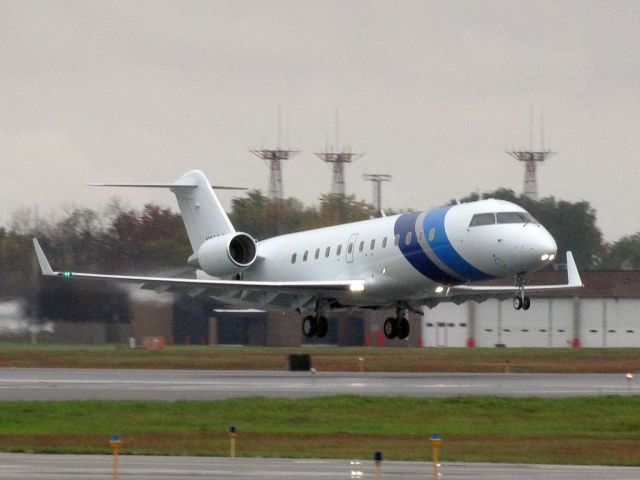 Canadair Regional Jet CRJ-200 (N28CG)