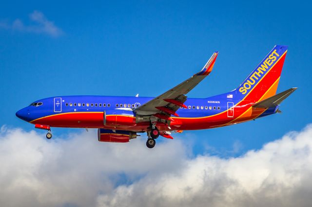 Boeing 737-700 (N216WR) - Photo by John A Miller, a rel=nofollow href=http://www.PhotoEnrichments.comwww.PhotoEnrichments.com/a