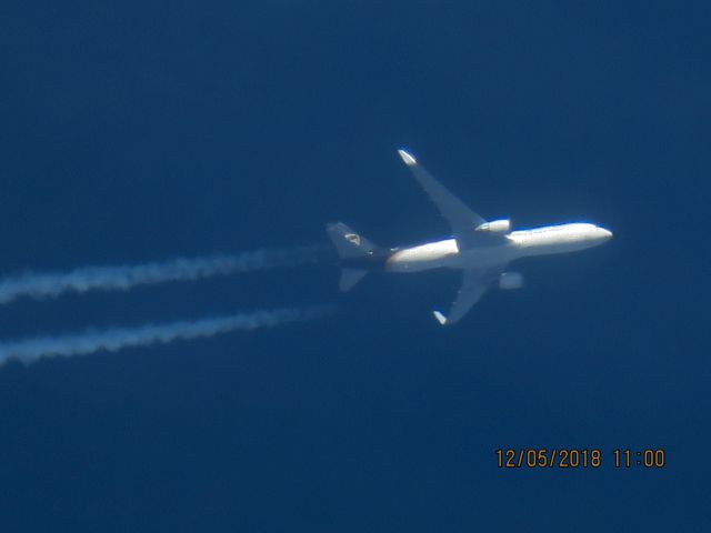 BOEING 767-300 (N322UP)