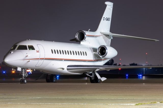 Dassault Falcon 7X (C-GMGX)