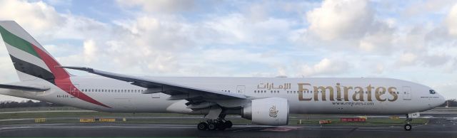 BOEING 777-300ER (A6-EGK) - Boeing 777-300ER Emirates in Barcelona El-Prat Airport