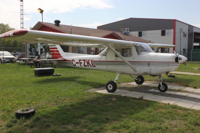 Cessna 152 (C-FZKL) - Cessna 152 C-FZKL Lachute Aviation Aéroport de Lachute CSE4 QC. 25-08-2018