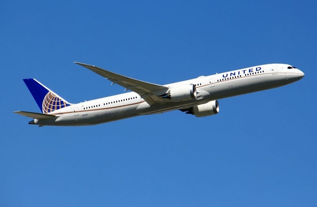 BOEING 787-10 Dreamliner (N12006)