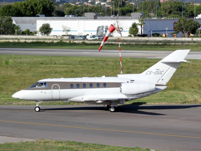 Hawker 800 (CS-DUC)