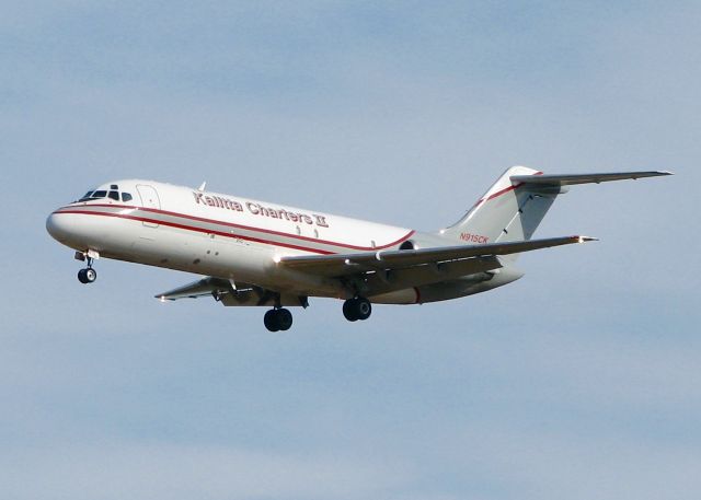 Douglas DC-9-10 (N915CK) - Landing at Shreveport Regional.