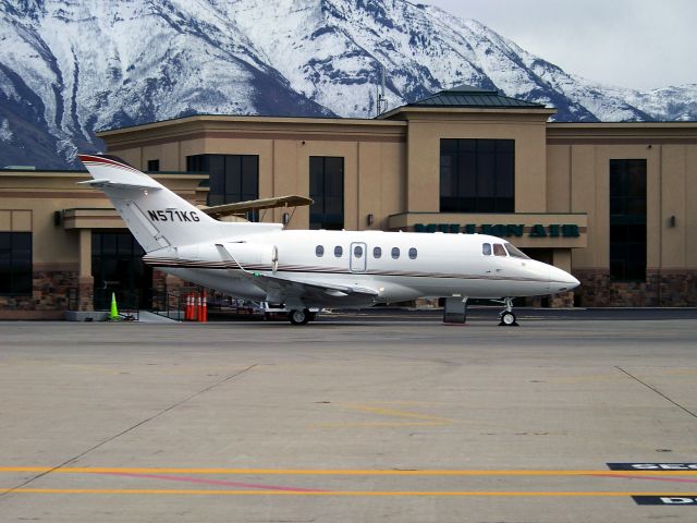 Hawker 800 (N571KG) - Getting ready for departure hours before a snow storm will hit