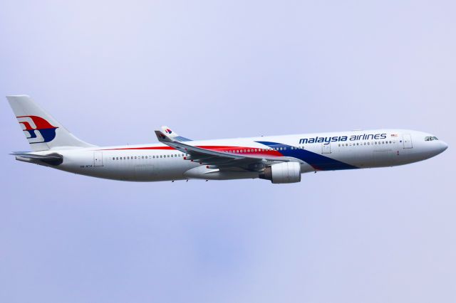 Airbus A330-300 (9M-MTH)