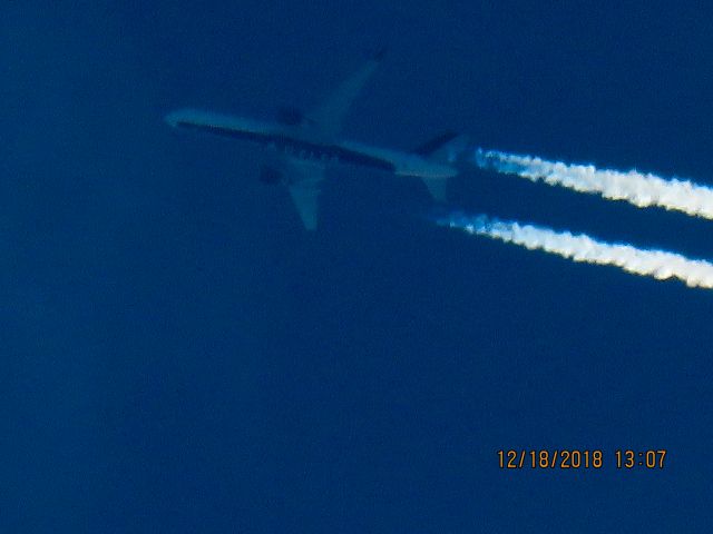 Boeing 757-200 (N717TW)