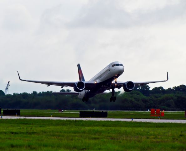 Boeing 757-200 (N900PC)