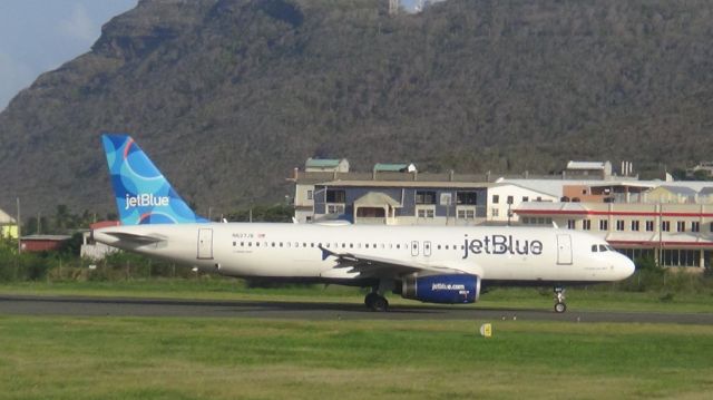 Airbus A320 (N627JB)