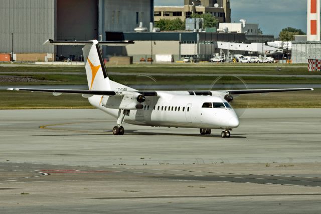 de Havilland Dash 8-300 (C-GVPA)