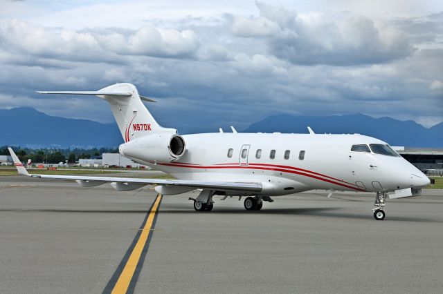 Bombardier Challenger 300 (N97DK)