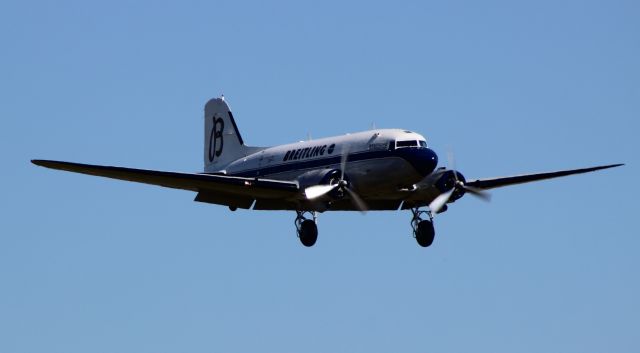 Douglas DC-3 (HB-IRJ)