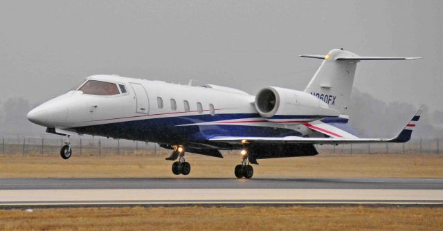 Learjet 60 (N260FX)