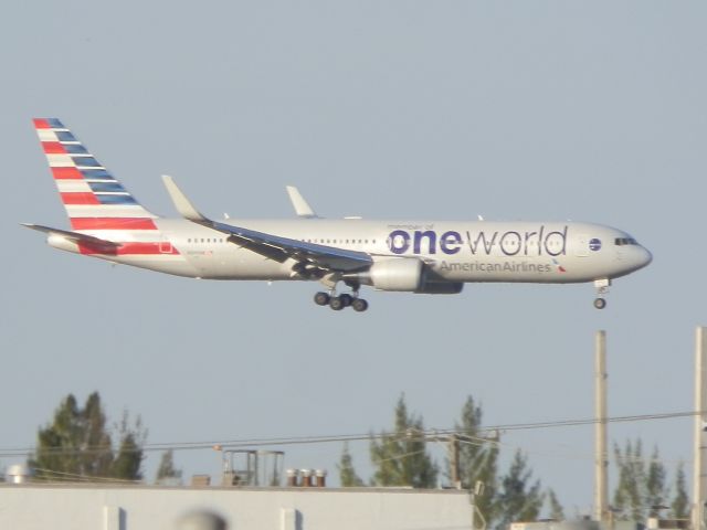 BOEING 767-300 (N343AN) - "ONEWORLD" Livery