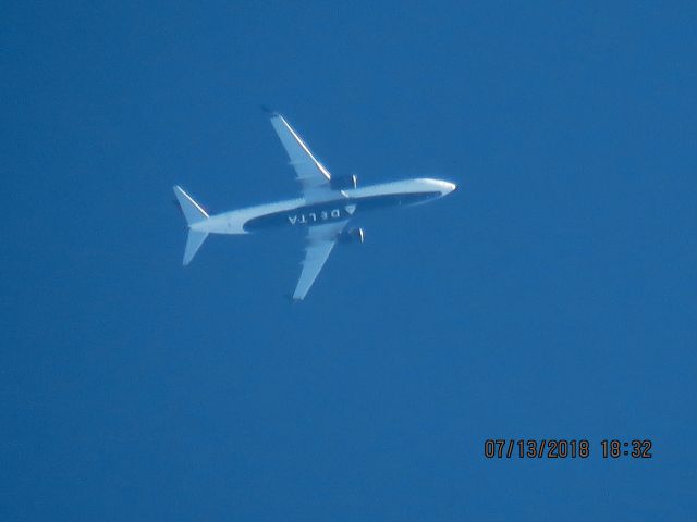 Boeing 737-900 (N889DN)