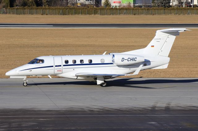 Embraer Phenom 300 (D-CHIC)