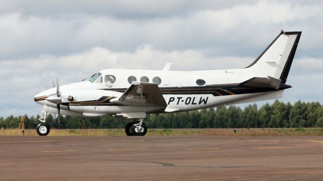 Beechcraft King Air 90 (PT-OLW)