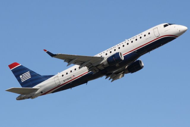 Embraer 170/175 (N119HQ) - US Air Flight 3388 operated by Republic (N119HQ) departs Sarasota-Bradenton International Airport enroute to Reagan National Airport