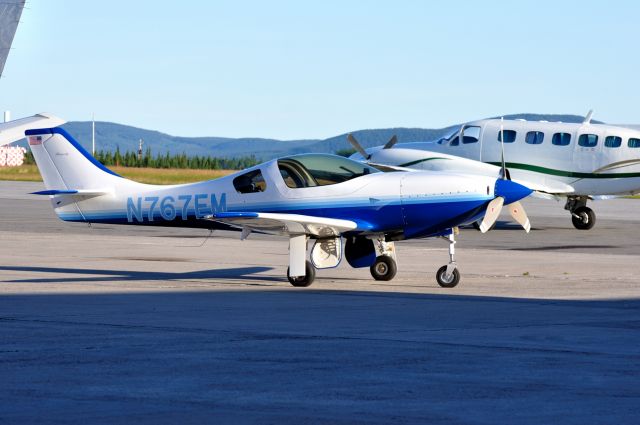 Lancair Legacy 2000 (N767EM)