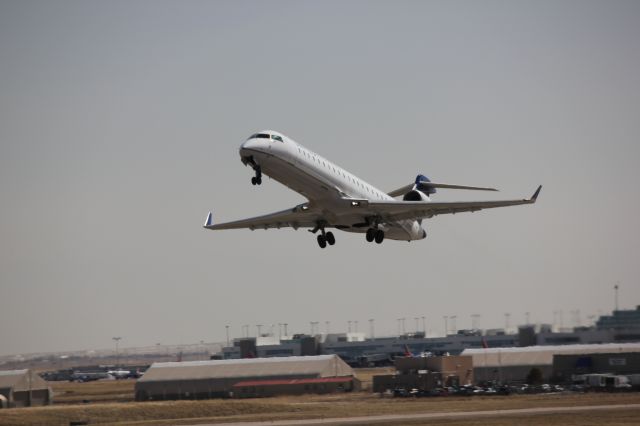 Canadair Regional Jet CRJ-700 (N159GL)