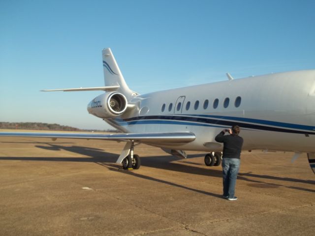 Dassault Falcon 2000 (N303CL)