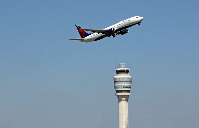 Boeing 737-900 (N904DN) - A Delta 737 takes off from runway 9R in Atlanta. 2019/08/30