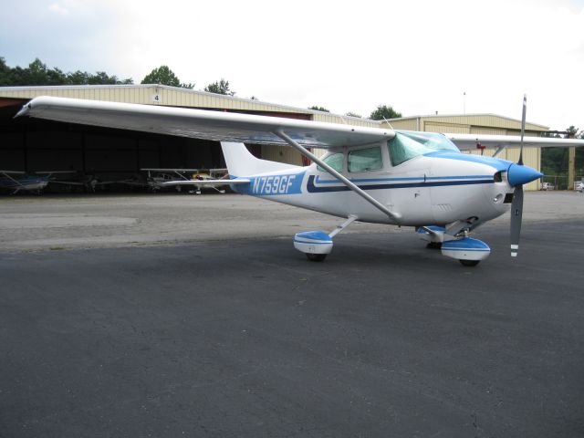 Cessna Skylane (N759GF)