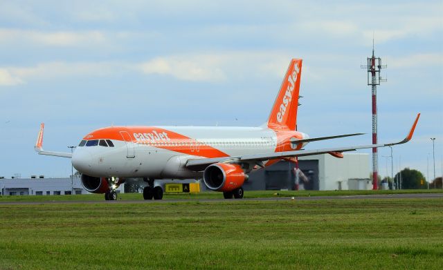 Airbus A320 (G-EZOP) - EPLB