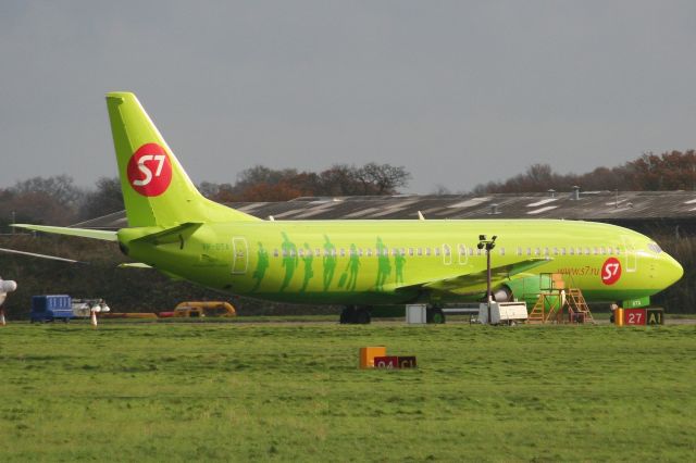 Boeing 737-700 (VP-BTA)