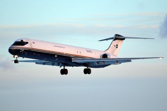 McDonnell Douglas MD-82 (XA-UTX) - Victor tango Mike 342 arriving from Greenville SC 