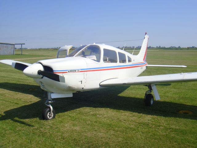 Piper Cherokee Arrow (N36804)