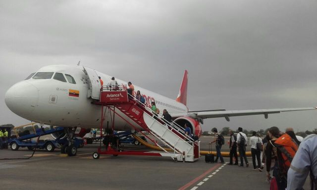 Airbus A320 (N862AV)