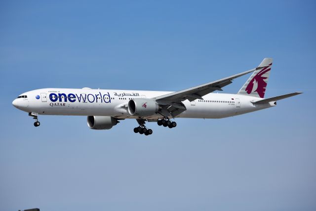 BOEING 777-300 (A7-BAG)