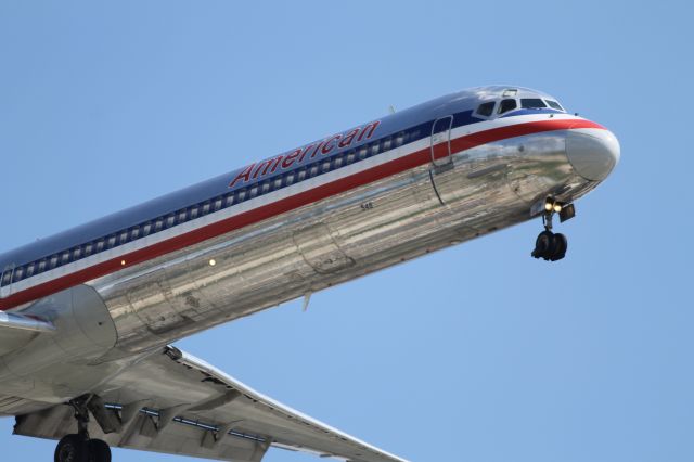 McDonnell Douglas MD-80 (N7548A) - American Airlines MD82 (N7548A) landing on 28C in Chicago. 