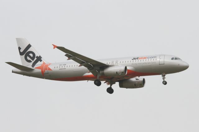 Airbus A320 (VH-VQK)