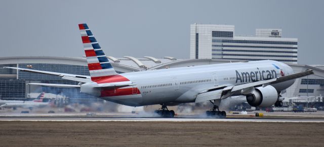 BOEING 777-300ER (N730AN)