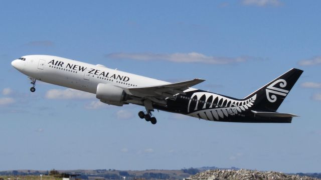 Boeing 777-200 (ZK-OKB) - Launching into the sky.