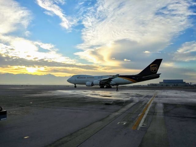 Boeing 747-400 (N574UP) - 12-18-2018